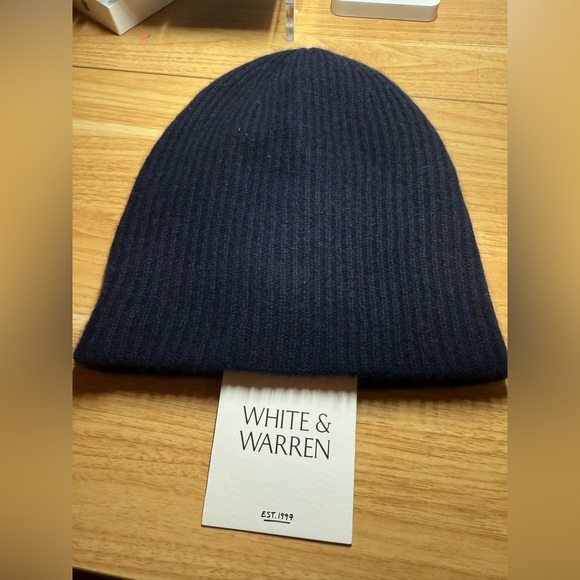 White + Warren Deep Navy 100% Cashmere Beanie Hat & Pop-Top Gloves Set NWT - Picture 2 of 8